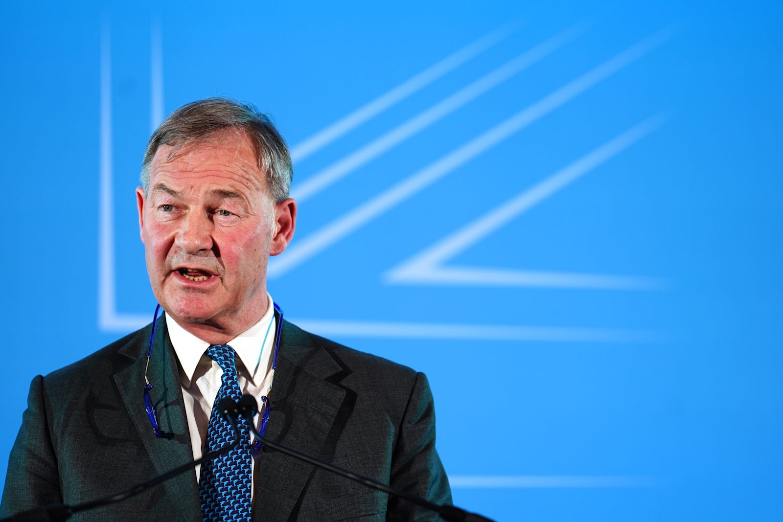 Reform UK MP Suspension: Lowe's Account Of The Farage Incident Reform UK MP Suspension: Lowe's Account Of The Farage Incident