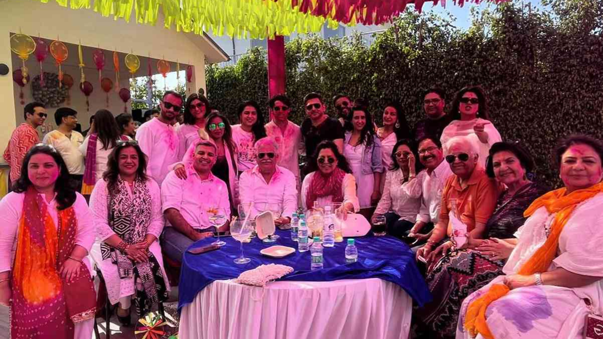 Remembering Priyanka Chopra And Nick Jonas' Vibrant Holi Festivities Remembering Priyanka Chopra And Nick Jonas' Vibrant Holi Festivities