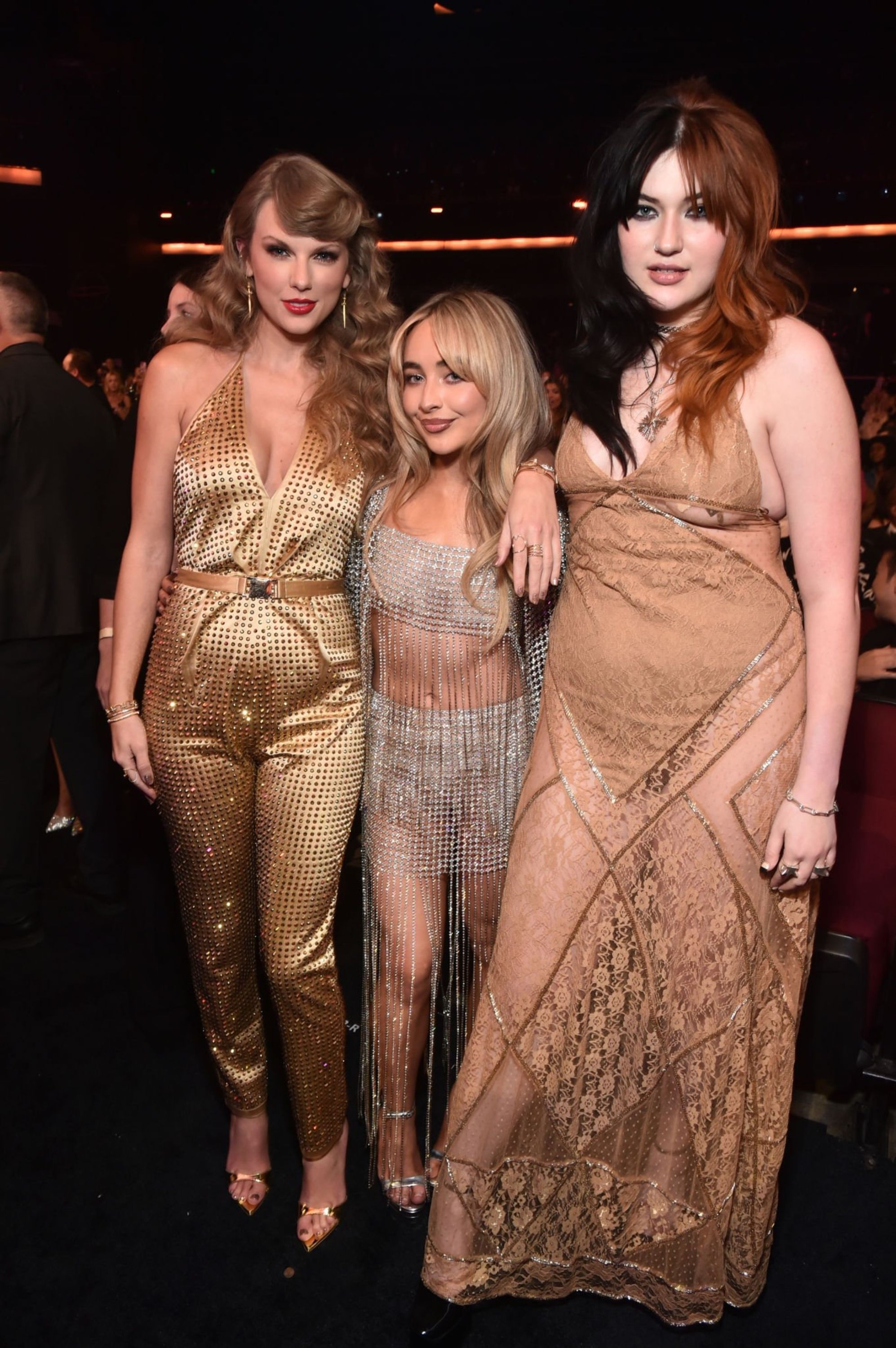 Report: Sabrina Carpenter Reaches Out To Taylor Swift Amidst Relationship Issues Report: Sabrina Carpenter Reaches Out To Taylor Swift Amidst Relationship Issues