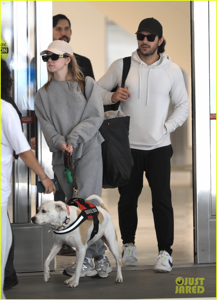 Reported Struggles In Sydney Sweeney And Jonathan Davino's Post-Engagement Relationship Reported Struggles In Sydney Sweeney And Jonathan Davino's Post-Engagement Relationship