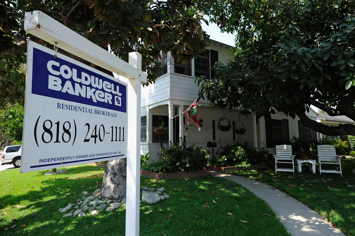 Sagging Housing Market: Crisis Levels Reported In Home Sales Sagging Housing Market: Crisis Levels Reported In Home Sales