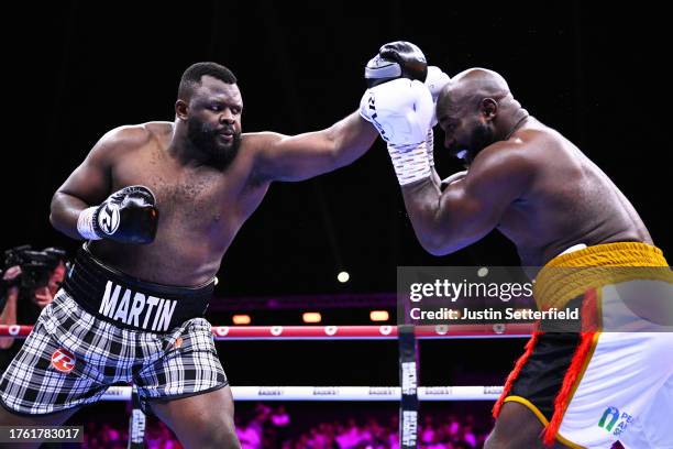 Saturday Fight Night: Parker Takes On Bakole In Riyadh Saturday Fight Night: Parker Takes On Bakole In Riyadh