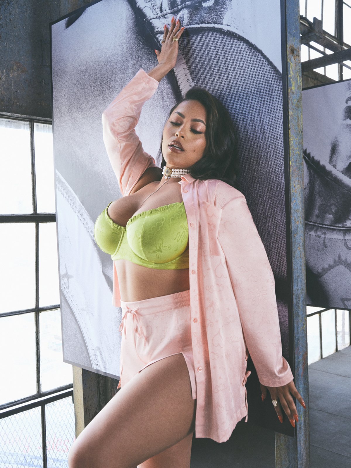 Savage X Fenty's Heavenly Bridal Collection: Rihanna's Latest Launch Savage X Fenty's Heavenly Bridal Collection: Rihanna's Latest Launch