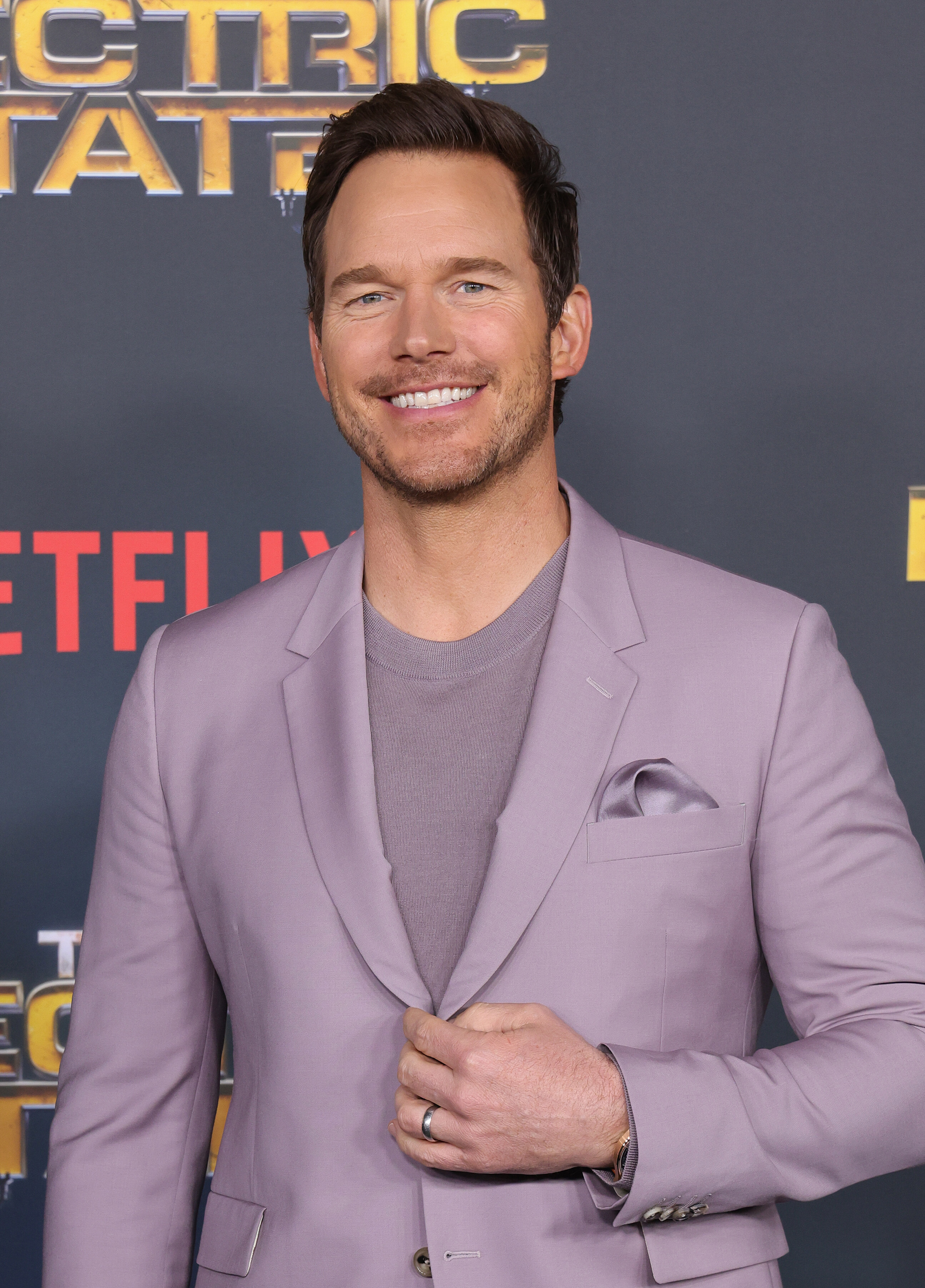Schwarzenegger's White Lotus Scene: Chris Pratt's Response Schwarzenegger's White Lotus Scene: Chris Pratt's Response