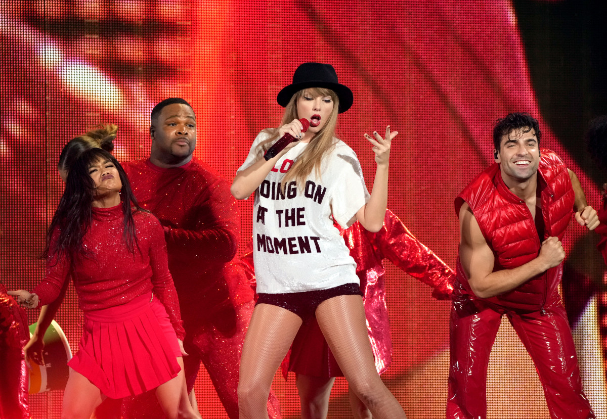 See Taylor Swift's Eras Tour Outfits Up Close: A Photo Guide See Taylor Swift's Eras Tour Outfits Up Close: A Photo Guide