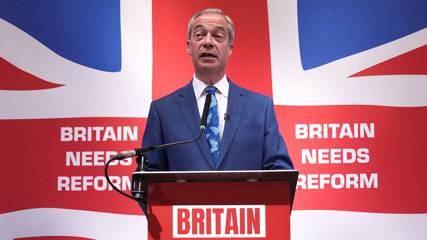 Shrewsbury Visit: Nigel Farage Criticizes Conservatives, Enjoys Local Pub Shrewsbury Visit: Nigel Farage Criticizes Conservatives, Enjoys Local Pub