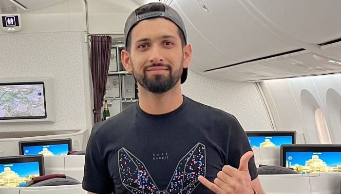 Sikandar Raza Leads Lahore Qalandars To Victory, Ending United's Winning Streak In PSL X Sikandar Raza Leads Lahore Qalandars To Victory, Ending United's Winning Streak In PSL X