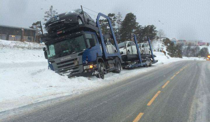 Sikker Kjøring I Sør-Norge: Forberedelser Til Snø Og Vanskelige Veiforhold Sikker Kjøring I Sør-Norge: Forberedelser Til Snø Og Vanskelige Veiforhold