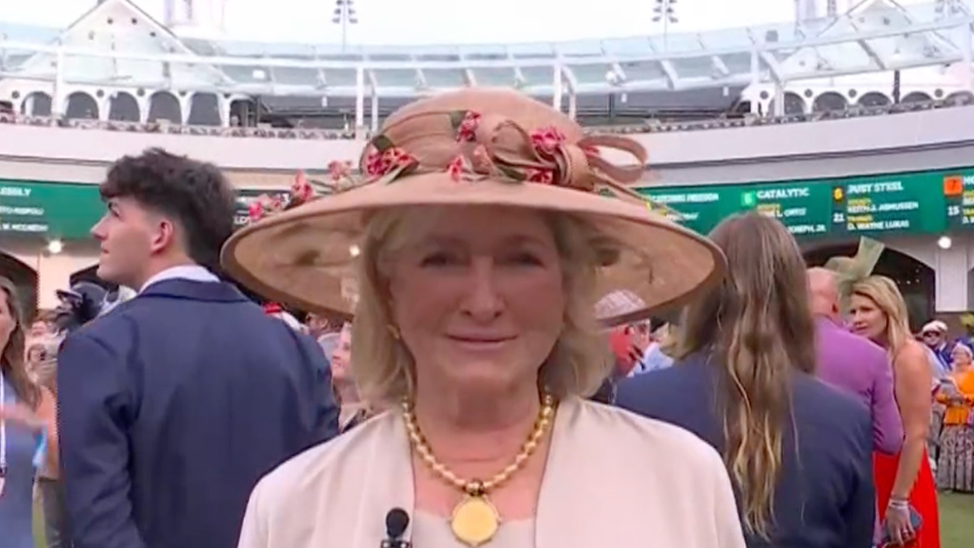 Simone Biles' Kentucky Derby Appearance: Riders Up! Call Simone Biles' Kentucky Derby Appearance: Riders Up! Call