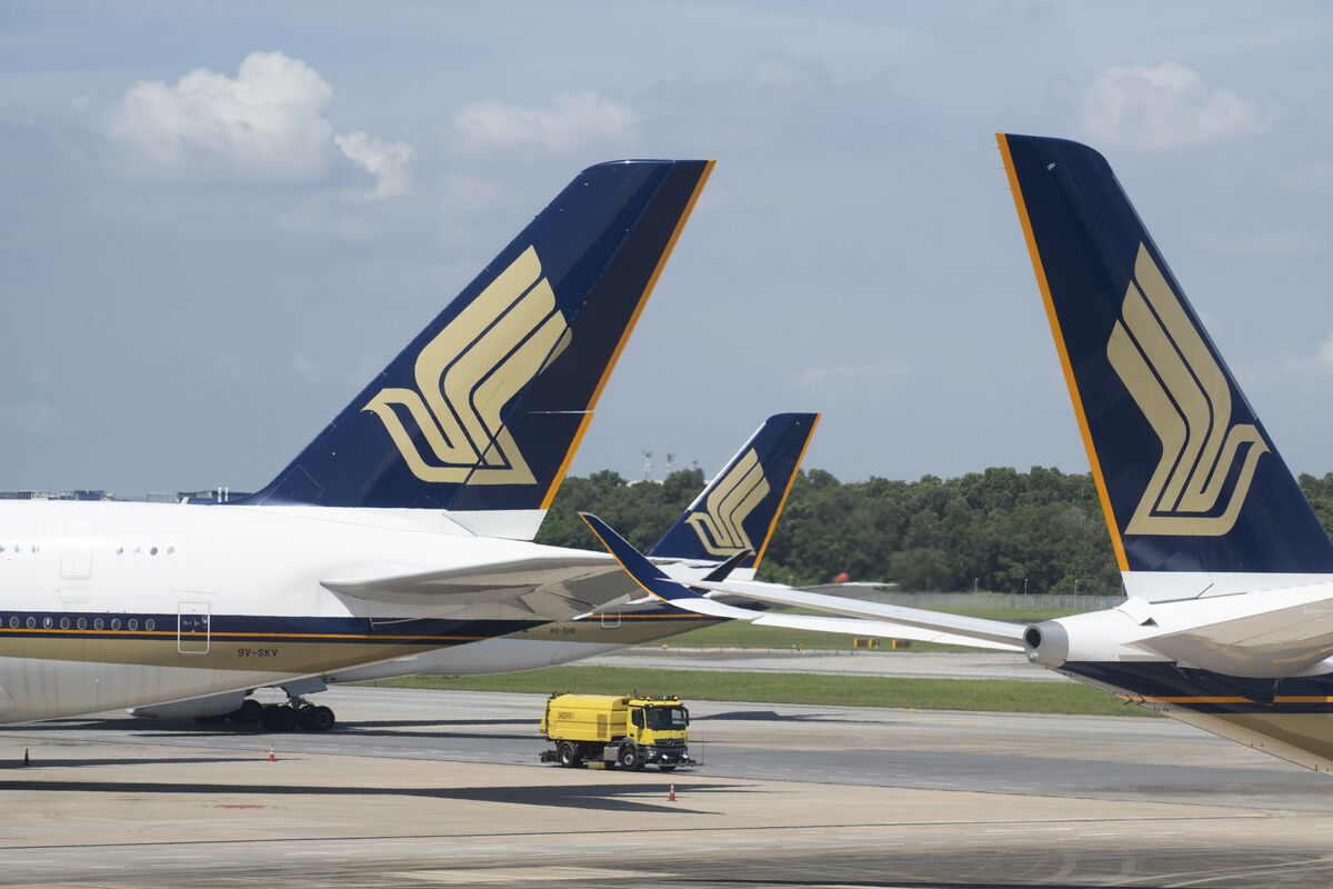 Singapore Airlines: Seven Months' Bonus For Staff - ST Report