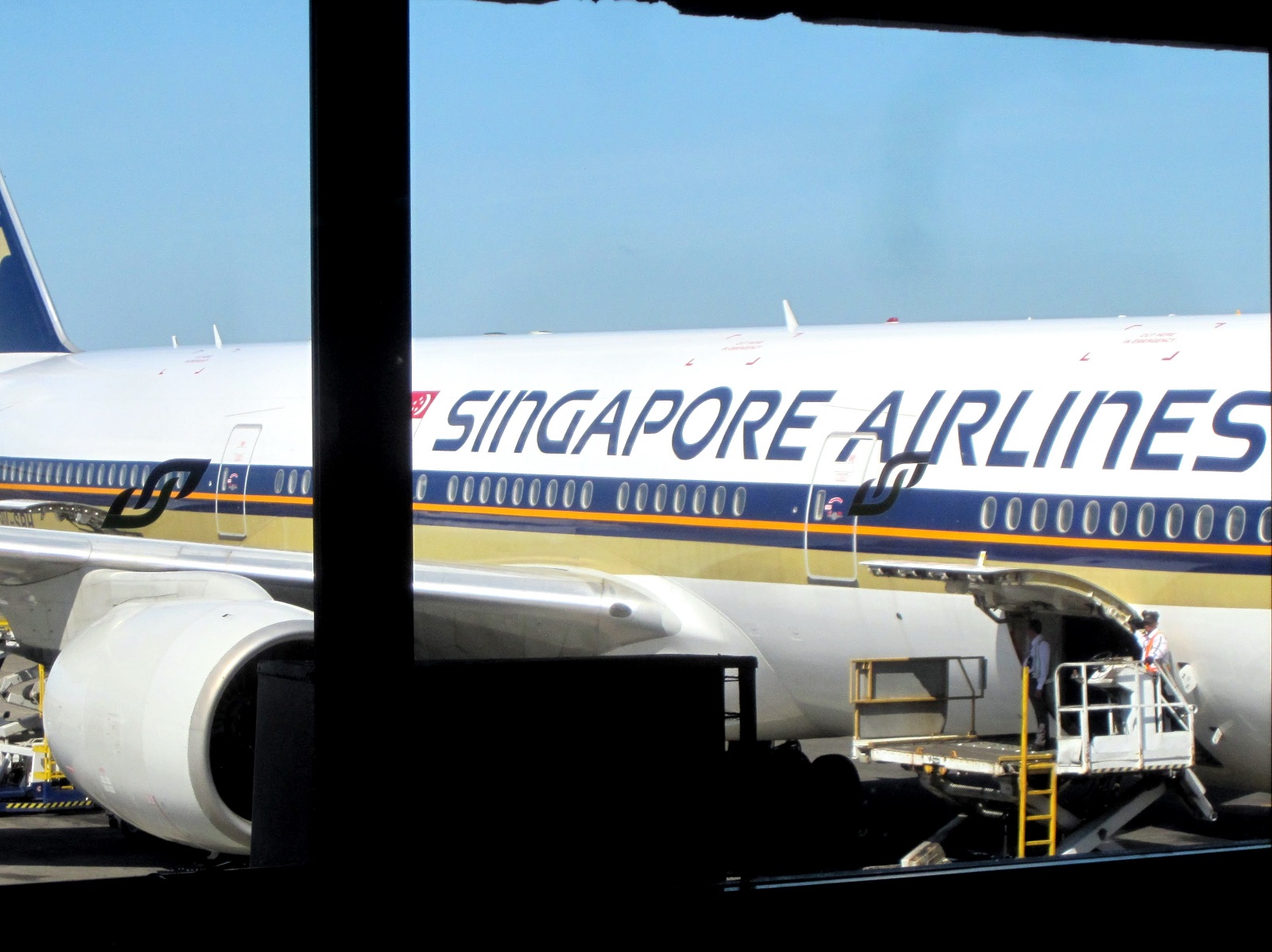 Singapore Airlines To Pay Over Seven Months' Bonus To Employees Singapore Airlines To Pay Over Seven Months' Bonus To Employees