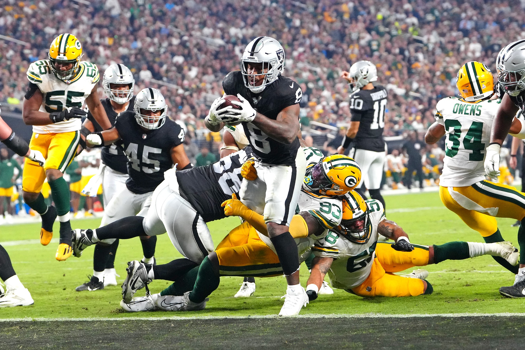 Steelers-Packers Trade: Impact On Josh Jacobs And Green Bay's Receiving Corps Steelers-Packers Trade: Impact On Josh Jacobs And Green Bay's Receiving Corps