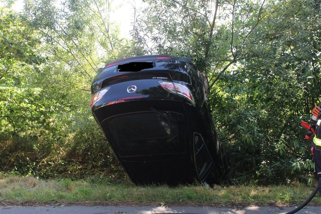Stemwede: Unfall Mit Baum - Verletzte Person Aus Bad Essen Stemwede: Unfall Mit Baum - Verletzte Person Aus Bad Essen