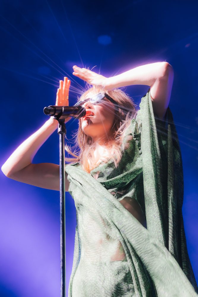 Suki Waterhouse's New Single: Dream Woman Released Suki Waterhouse's New Single: Dream Woman Released