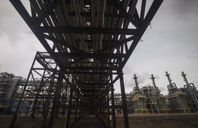 Suncor Production: Record High Output, Sales Slowdown Explained Suncor Production: Record High Output, Sales Slowdown Explained