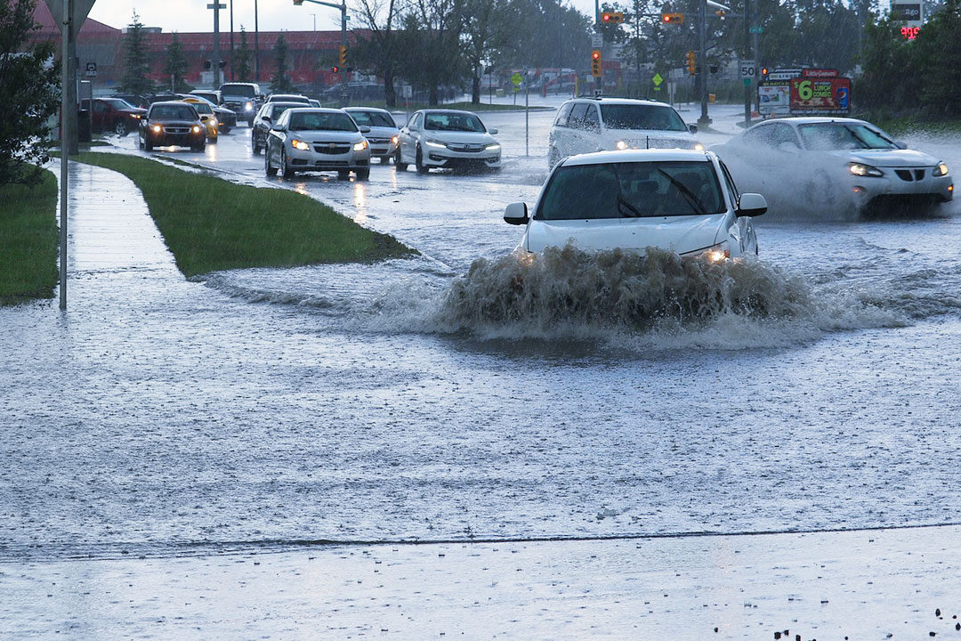Surviving A Flash Flood Emergency: Essential Tips And Advice Surviving A Flash Flood Emergency: Essential Tips And Advice