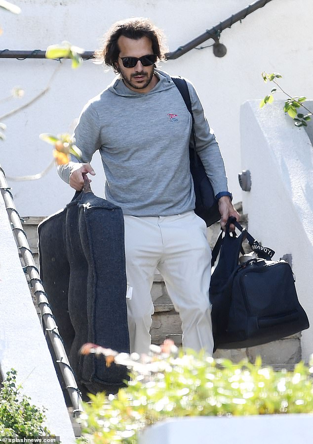 Sydney Sweeney's Relationship With Jonathan Davino: Latest Updates Sydney Sweeney's Relationship With Jonathan Davino: Latest Updates