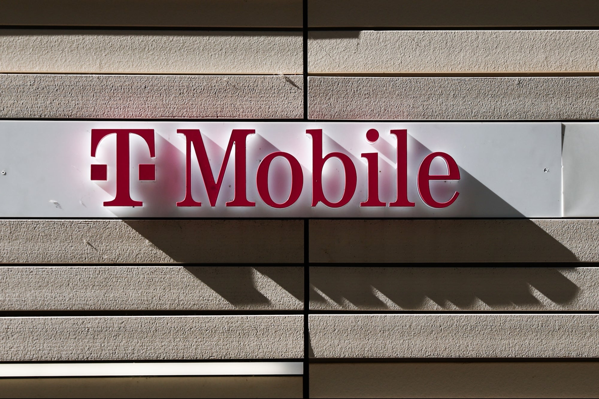 T-Mobile Fined $16 Million For Repeated Data Breaches Over Three Years T-Mobile Fined $16 Million For Repeated Data Breaches Over Three Years
