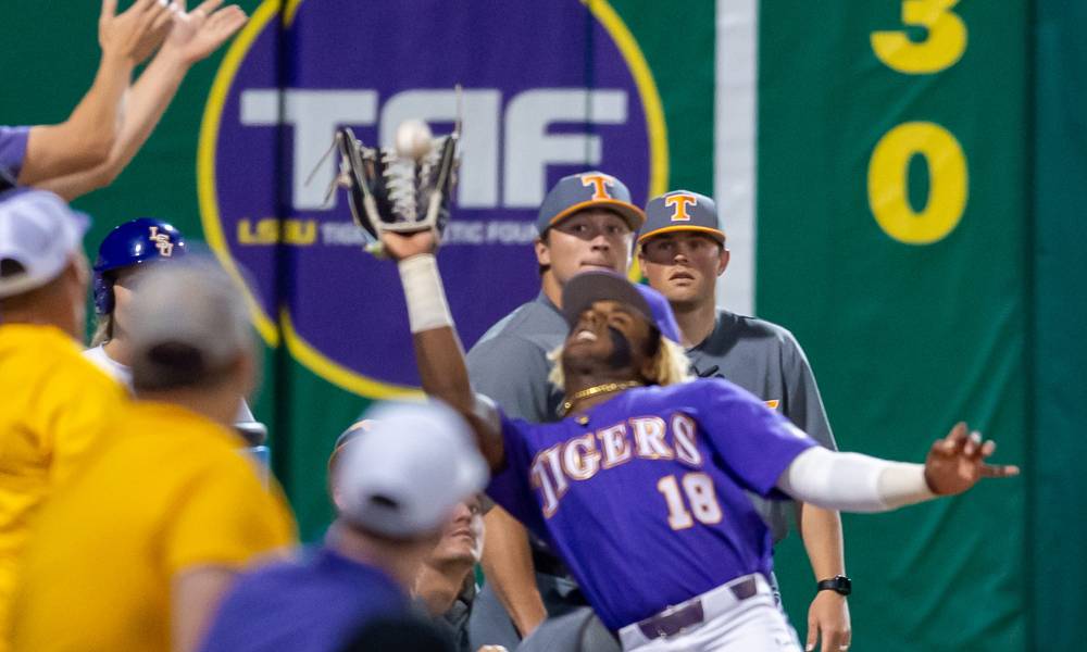 Tennessee Rallies Past LSU, Splits Series Tennessee Rallies Past LSU, Splits Series
