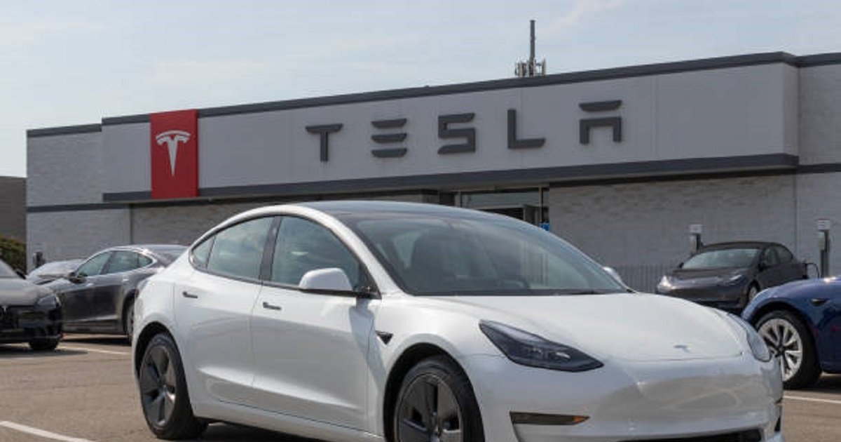Tesla U Berlinu: Prosvjed I Optužbe Za Prijetnju Okolišu Tesla U Berlinu: Prosvjed I Optužbe Za Prijetnju Okolišu