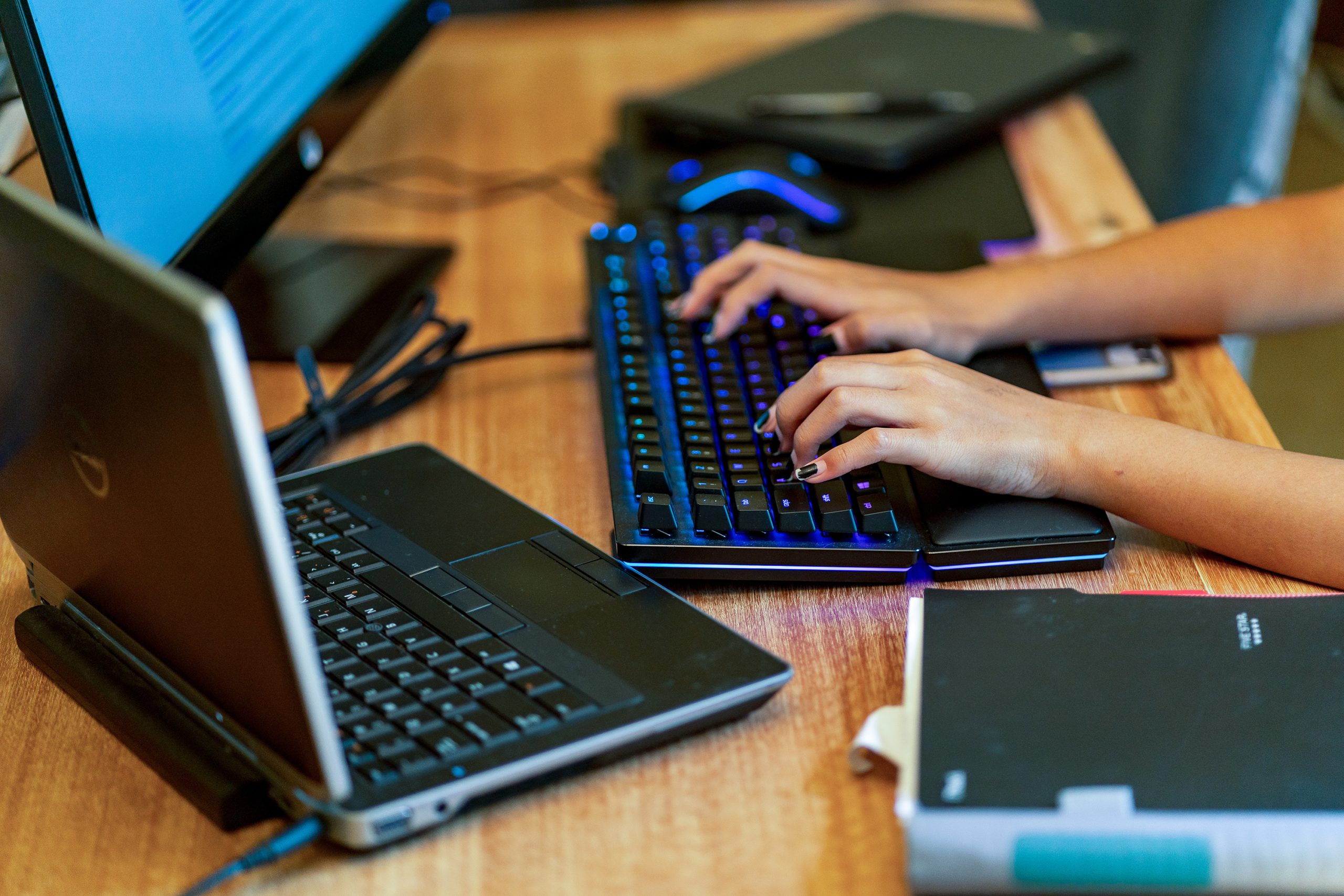 Texas Bill Aims To Protect Minors From Social Media Dangers Texas Bill Aims To Protect Minors From Social Media Dangers