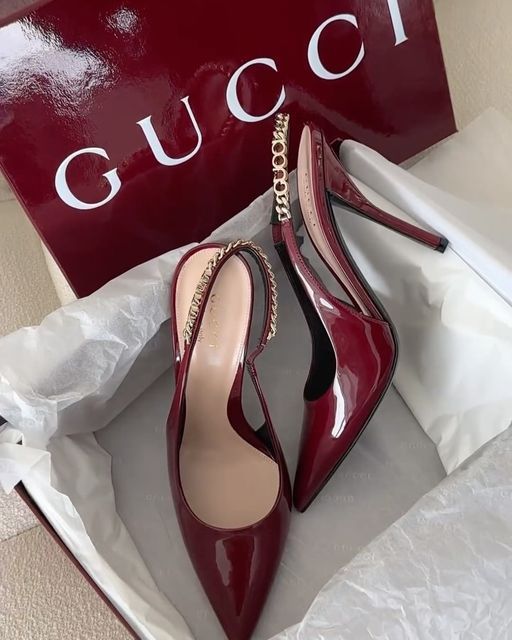 The Details: Rihanna's New Ring And Her Choice Of Cherry Red Heels The Details: Rihanna's New Ring And Her Choice Of Cherry Red Heels