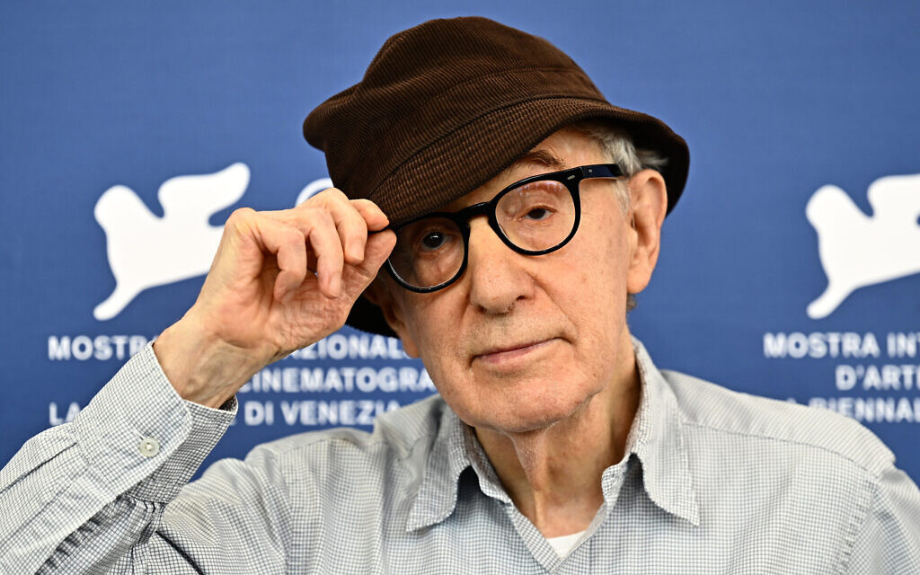 The Woody Allen Controversy: Sean Penn's Support And The Public's Reaction The Woody Allen Controversy: Sean Penn's Support And The Public's Reaction