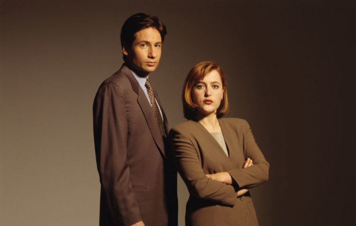 The X-Files Duo: Gillian Anderson And David Duchovny Reunite At SAG Awards