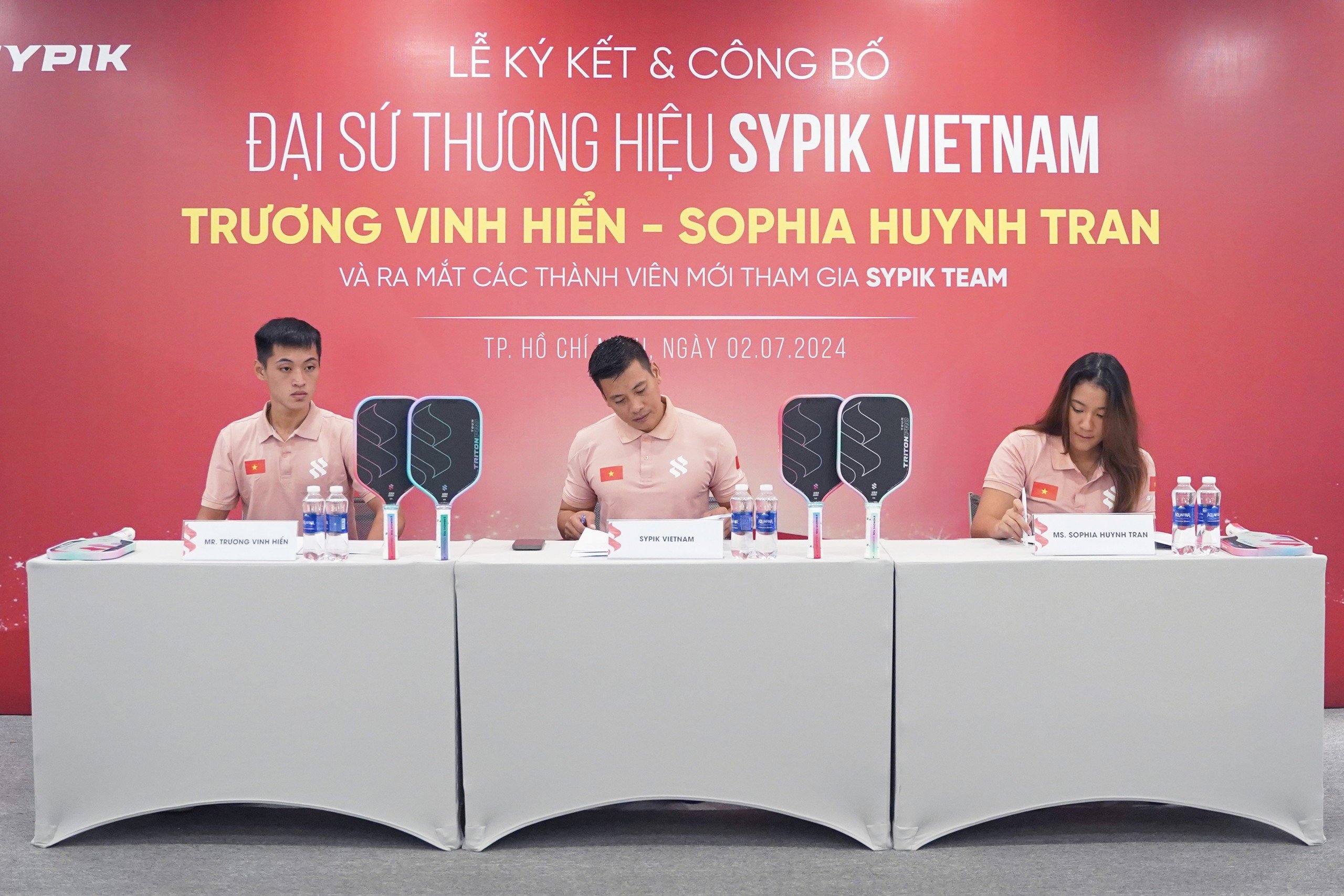 Tìm Hiểu Về Sophia Huỳnh Trần: Huyền Thoại Pickleball Và Gia Đình Cô Tìm Hiểu Về Sophia Huỳnh Trần: Huyền Thoại Pickleball Và Gia Đình Cô