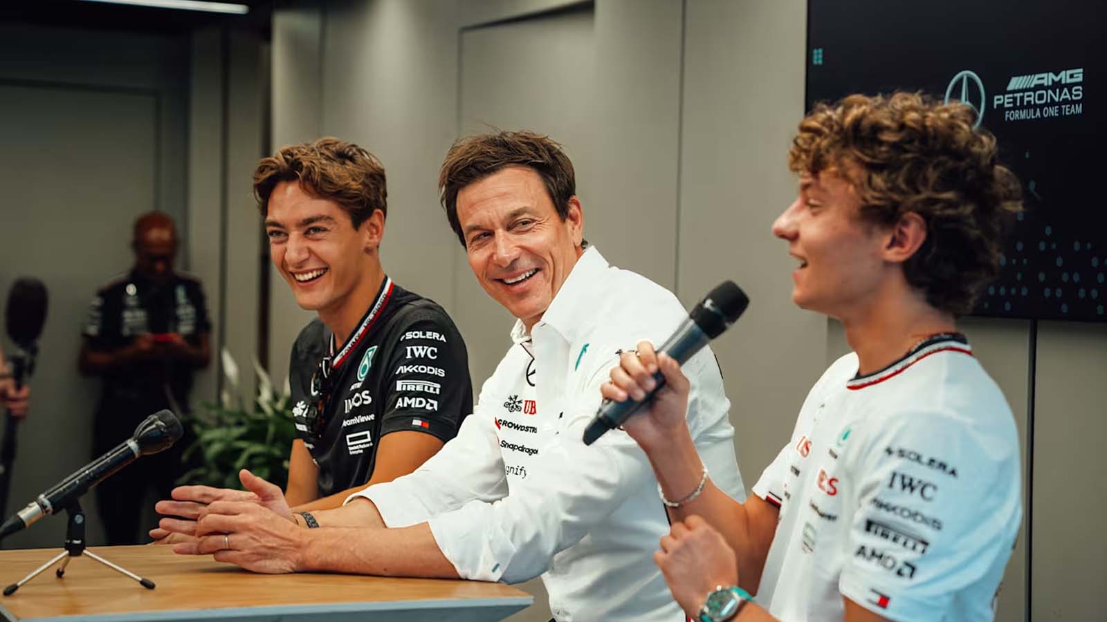 Toto Wolff Defends George Russell After Toto Wolff Defends George Russell After