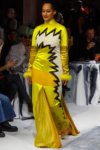 Tracee Ellis Ross Returns To The Runway In Style Tracee Ellis Ross Returns To The Runway In Style
