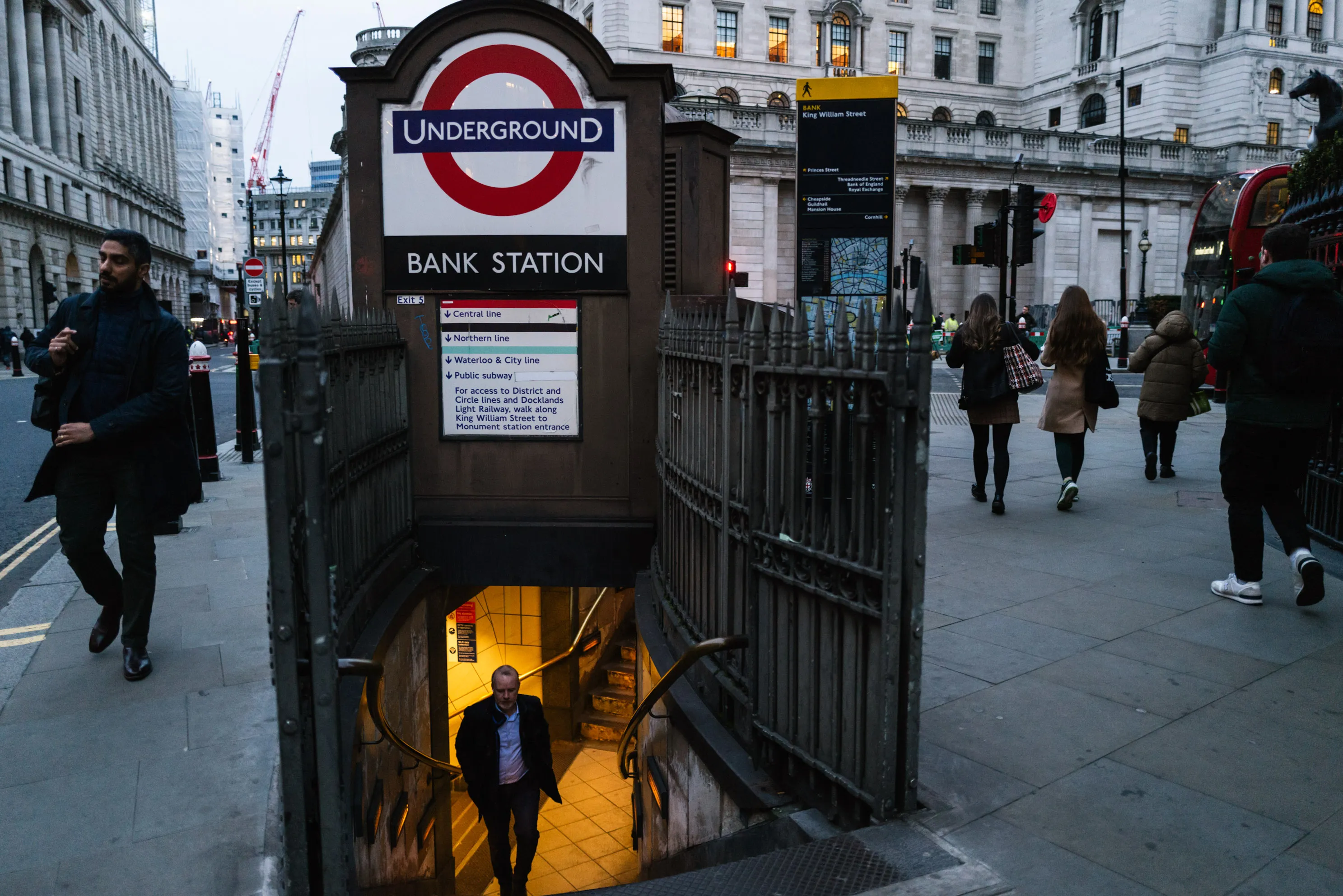 Traders Pare Bets On BOE Cuts: Pound Rises After UK Inflation Data Traders Pare Bets On BOE Cuts: Pound Rises After UK Inflation Data