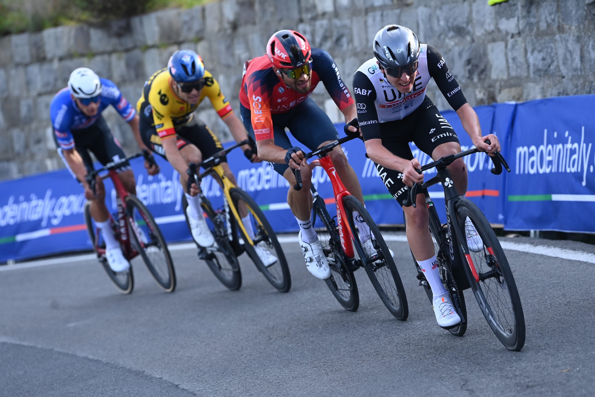 Traffico Milano-Sanremo 2025: Lombardia Traffico Milano-Sanremo 2025: Lombardia