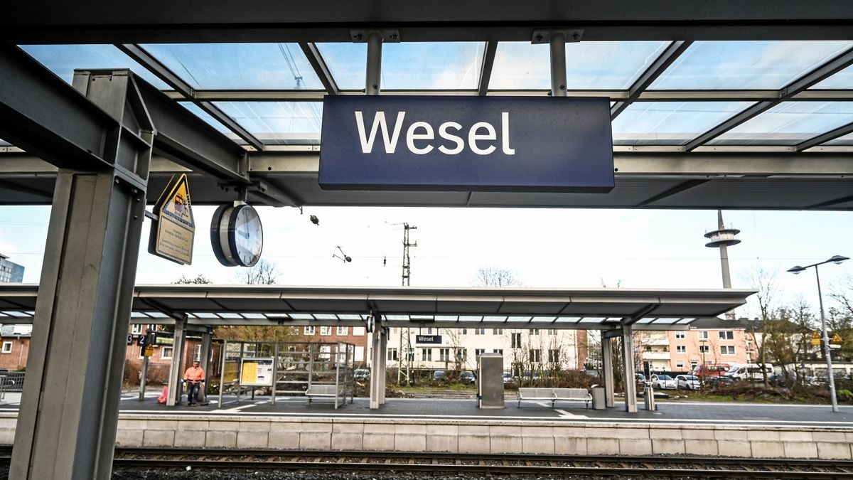 Tram-Unfall Berlin Brandenburg: Straßensperrung Und Auswirkungen Auf Den Bahnverkehr Tram-Unfall Berlin Brandenburg: Straßensperrung Und Auswirkungen Auf Den Bahnverkehr
