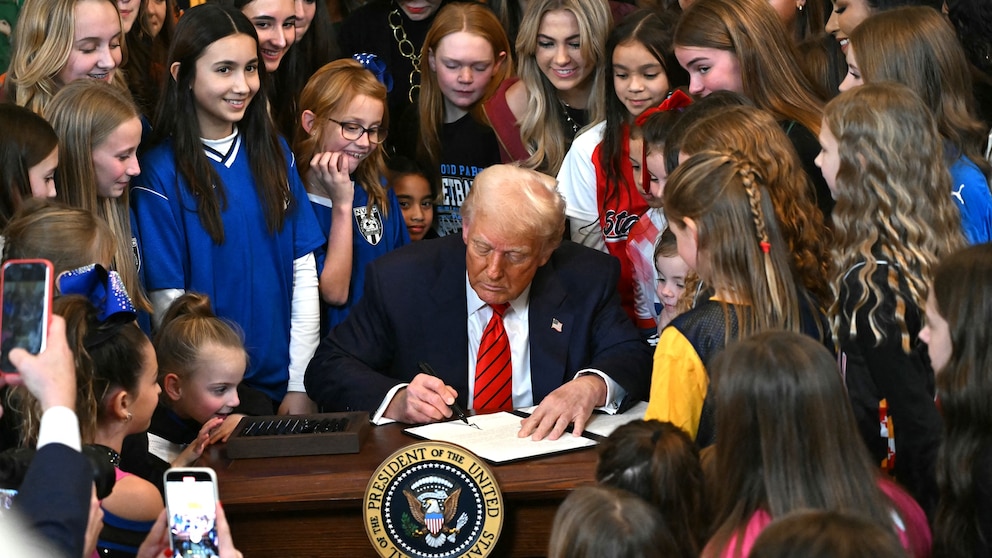 Trump Executive Orders And Their Impact On Transgender Individuals: Your Stories Matter Trump Executive Orders And Their Impact On Transgender Individuals: Your Stories Matter