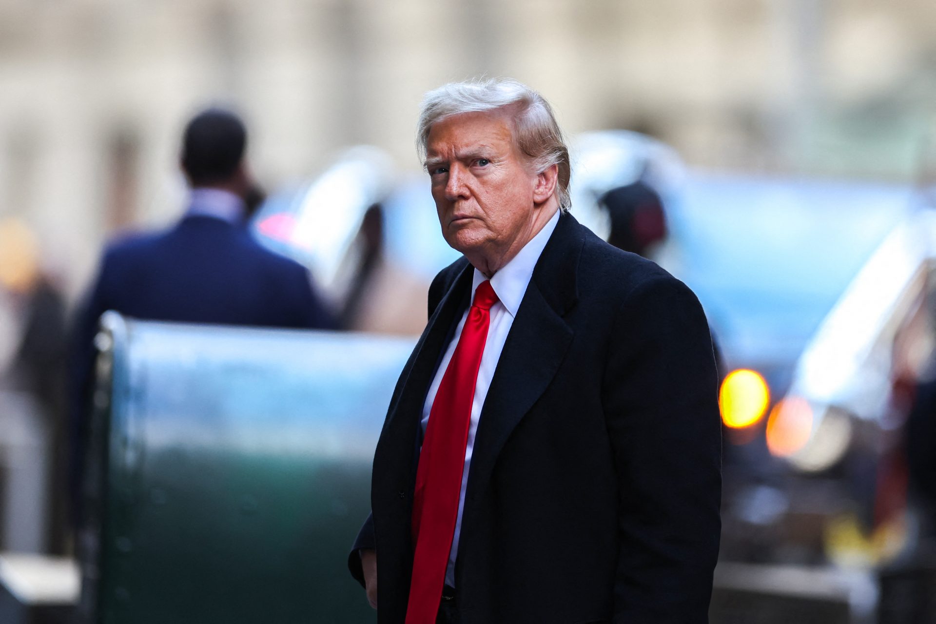 Trump Godkender Opkøb Af Stålgigant Trump Godkender Opkøb Af Stålgigant