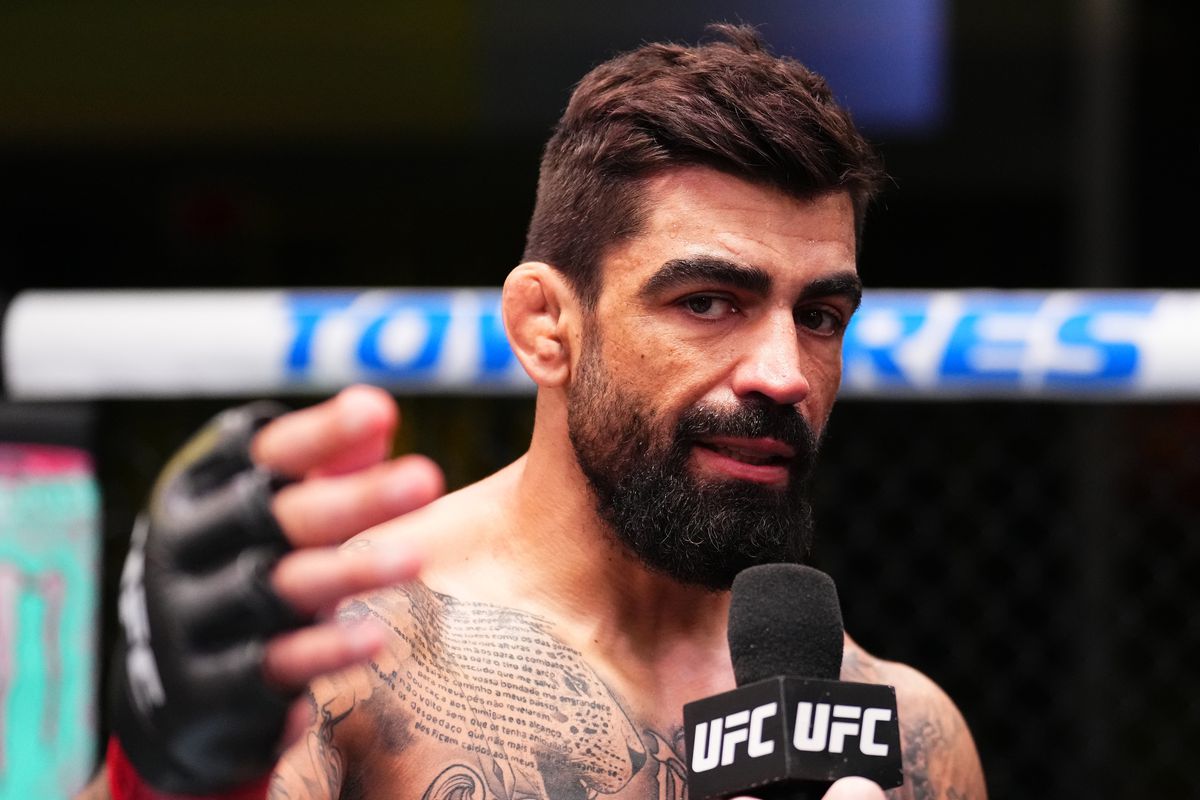 UFC Kansas City Main Card Odds: Predictions & Breakdowns UFC Kansas City Main Card Odds: Predictions & Breakdowns