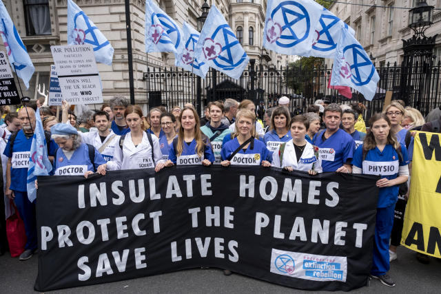 UK City Faces Backlash Over Increasing Number Of Caravan Dwellers UK City Faces Backlash Over Increasing Number Of Caravan Dwellers