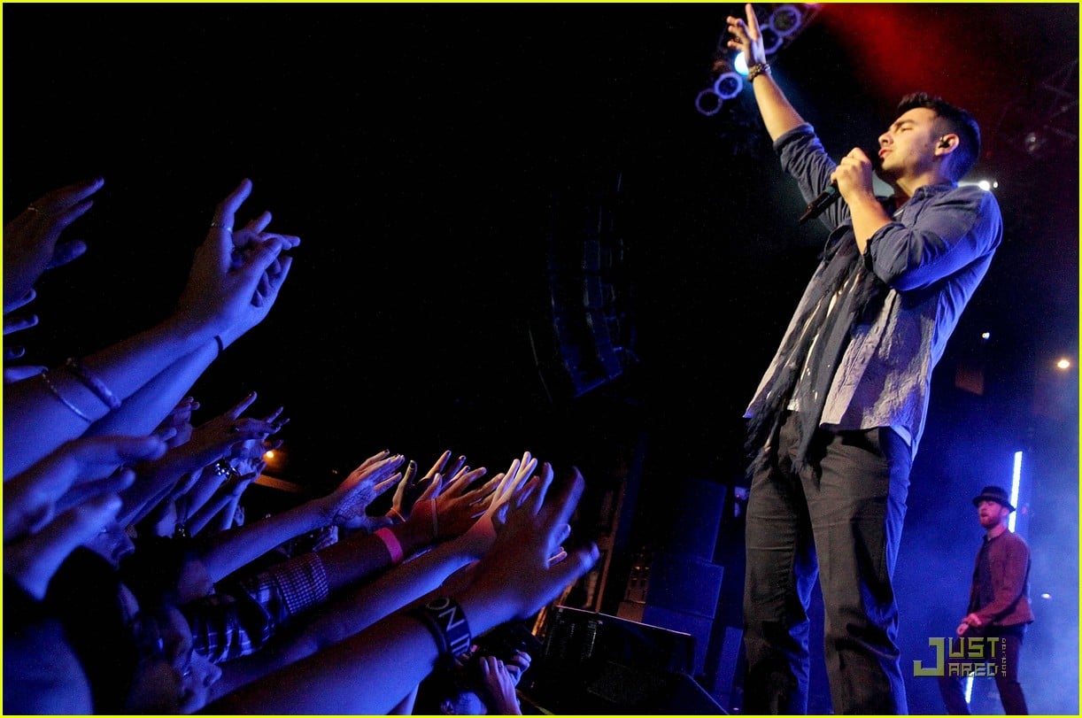 Unannounced Joe Jonas Concert Rocks The Fort Worth Stockyards Unannounced Joe Jonas Concert Rocks The Fort Worth Stockyards