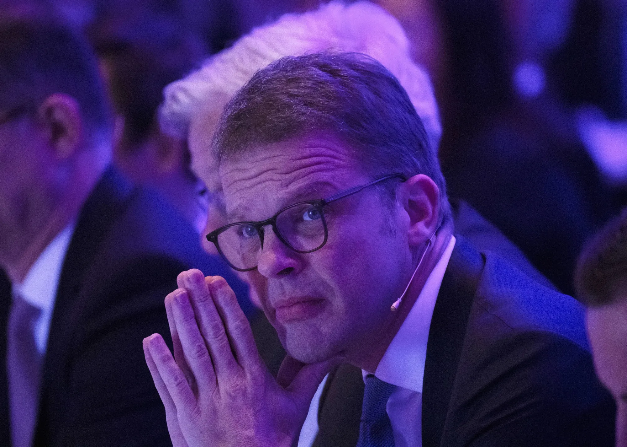 Unauthorized Data Center Access: Deutsche Bank Contractor Faces Scrutiny Unauthorized Data Center Access: Deutsche Bank Contractor Faces Scrutiny