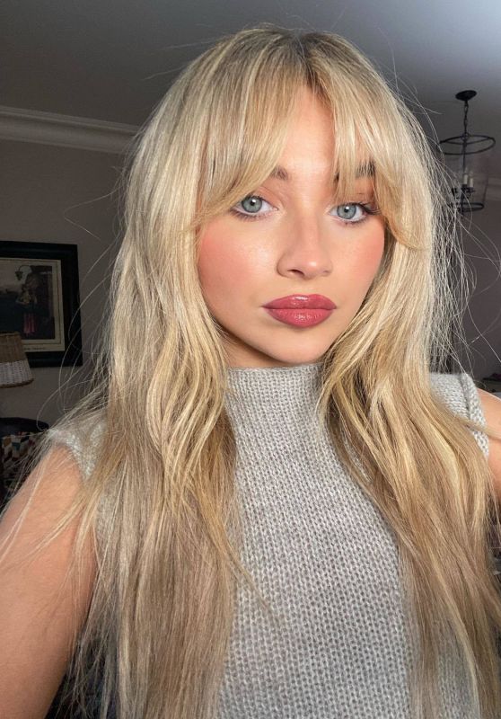 Unlocking Sabrina Carpenter's Fortnite Outfits: A Step-by-Step Guide Unlocking Sabrina Carpenter's Fortnite Outfits: A Step-by-Step Guide
