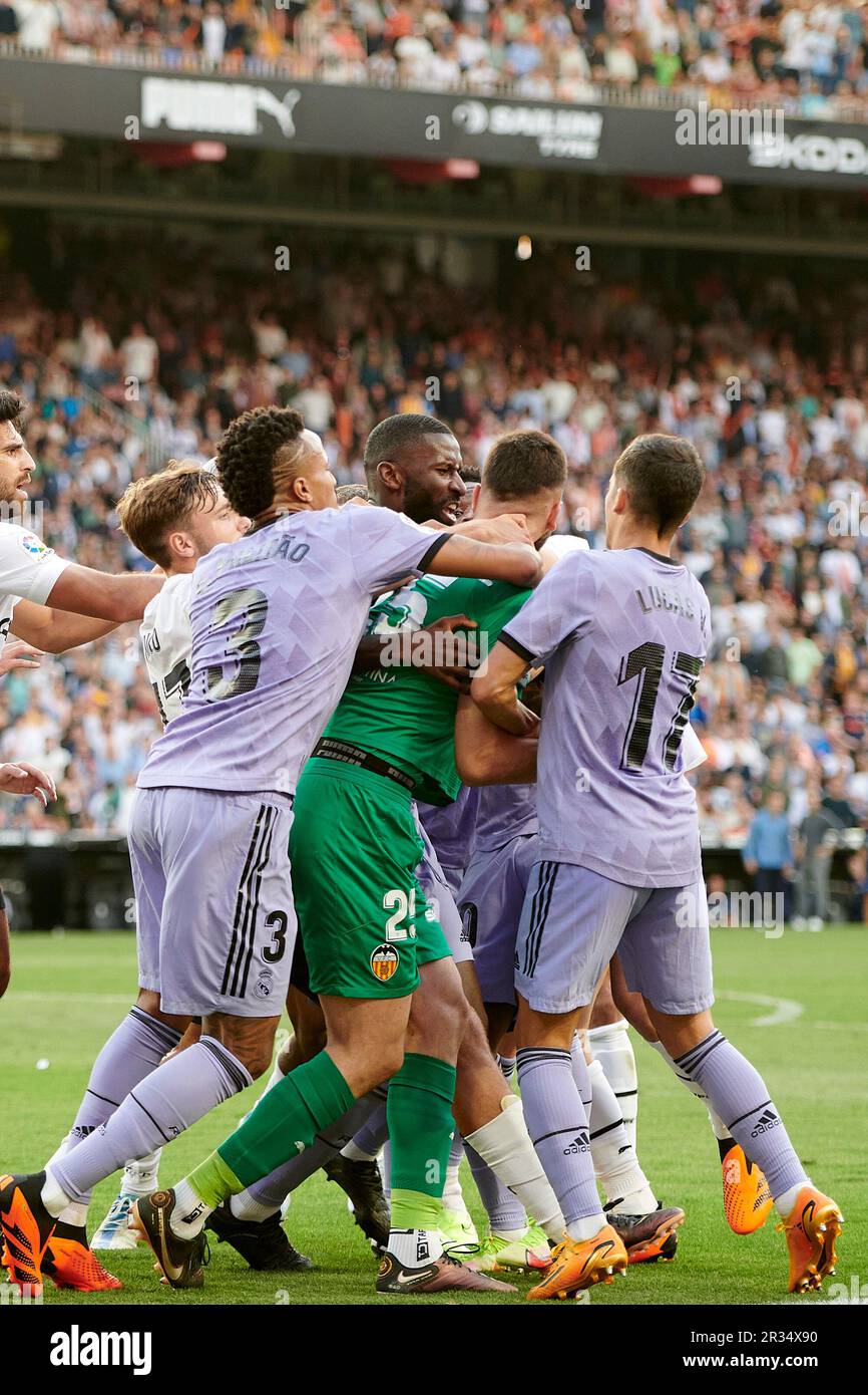 Valencia Stuns Real Madrid: Mamardashvili's Stellar Performance Secures Victory Valencia Stuns Real Madrid: Mamardashvili's Stellar Performance Secures Victory