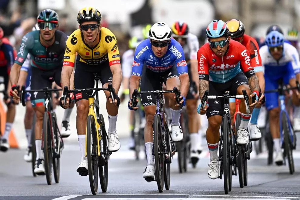 Van Der Poel's Milan-San Remo Double: Outsprinting Pogacar Van Der Poel's Milan-San Remo Double: Outsprinting Pogacar