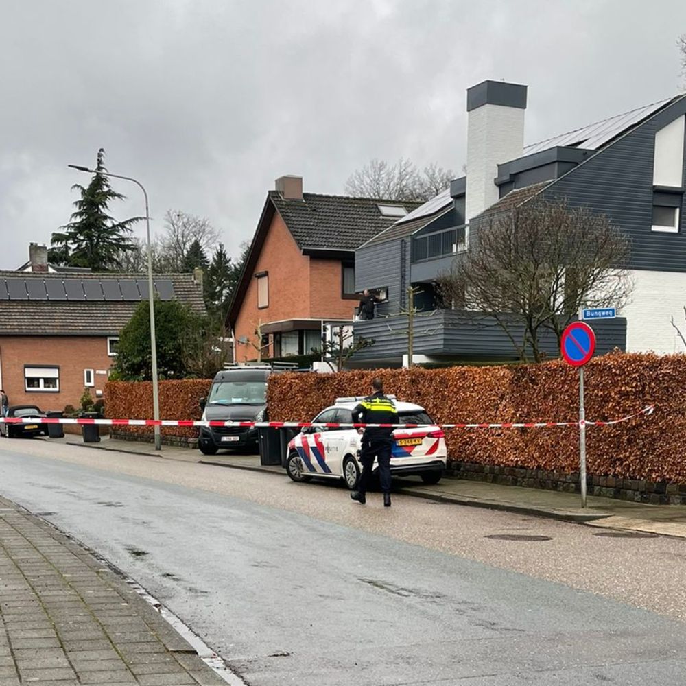 Venlonaar (16) Berooft Schoolgenoten Met Pistool: Venlonaar (16) Berooft Schoolgenoten Met Pistool: