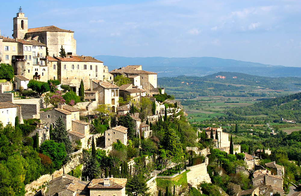 Walking In Provence: A Self-Guided Journey From Mountains To Mediterranean Walking In Provence: A Self-Guided Journey From Mountains To Mediterranean