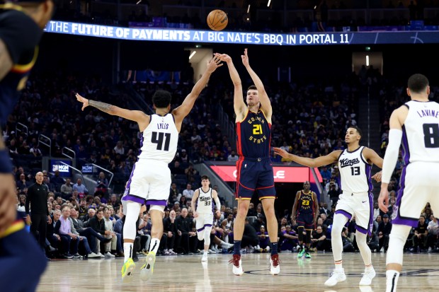 Warriors Beat Kings: Kuminga Returns, Curry And Kerr Celebrate Milestones Warriors Beat Kings: Kuminga Returns, Curry And Kerr Celebrate Milestones