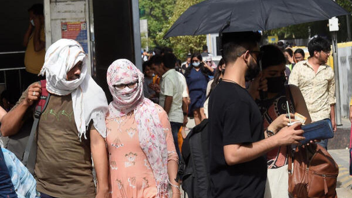 West Bengal Issues Heatwave Warning For Four Districts West Bengal Issues Heatwave Warning For Four Districts