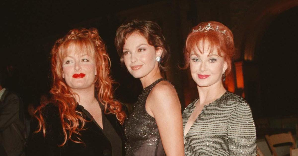 Wynonna And Ashley Judd Open Up In Intimate Family Docuseries Wynonna And Ashley Judd Open Up In Intimate Family Docuseries