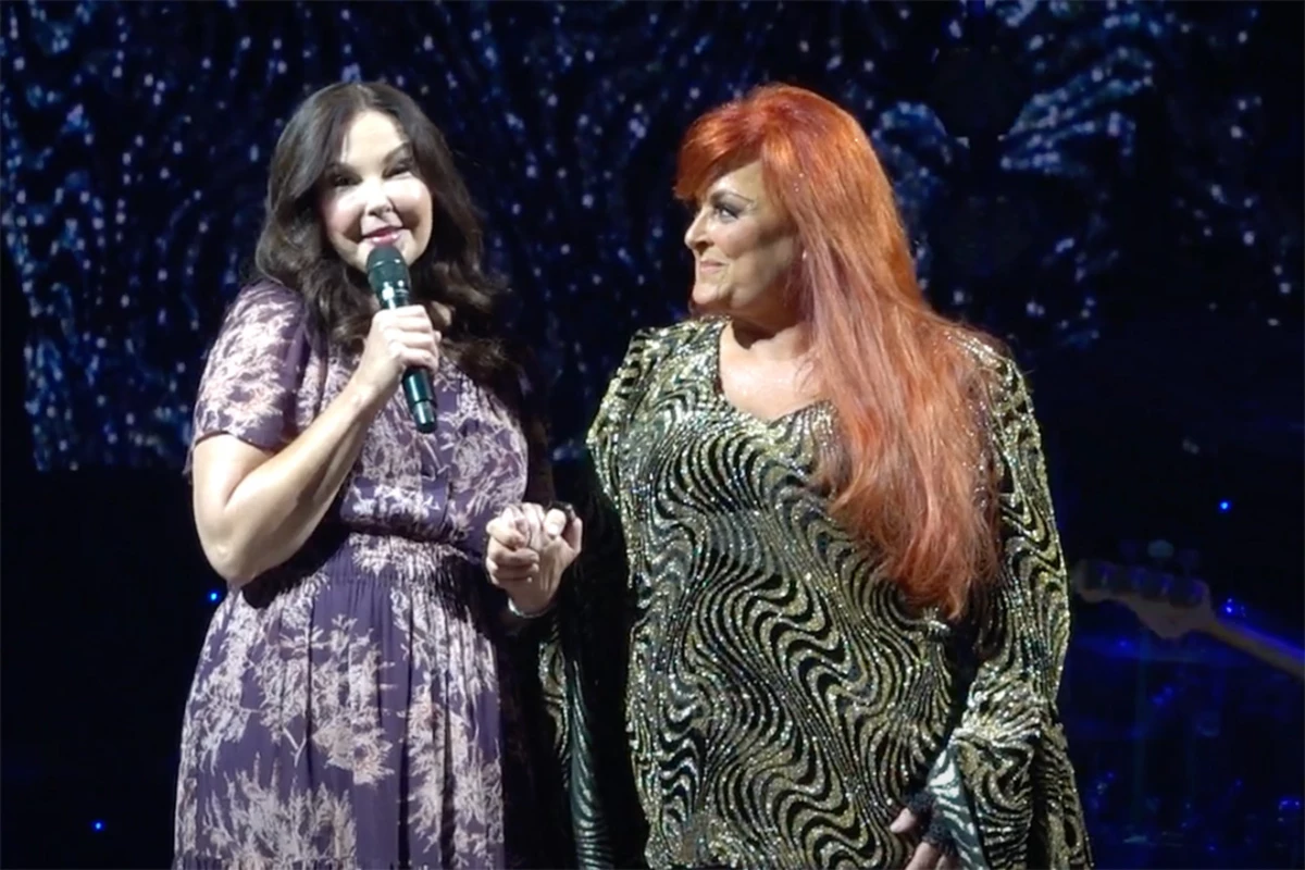 Wynonna And Ashley Judd Open Up: Their Family Story In A New Docuseries Wynonna And Ashley Judd Open Up: Their Family Story In A New Docuseries