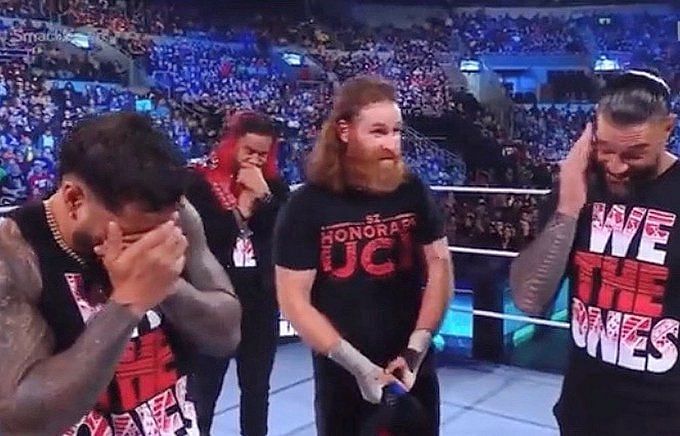 Zayn Faces Rollins And Breakker's Aggression On WWE Raw Zayn Faces Rollins And Breakker's Aggression On WWE Raw